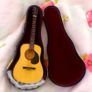 🔥Mini Guitar Ornament